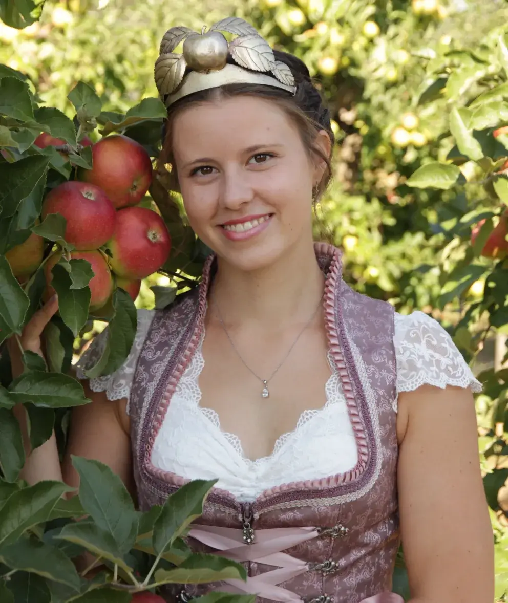 Interview: Wir stellen die neue fränkische Apfelkönigin vor! - PRIMATON