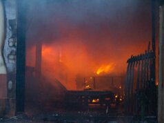 Rhön-Grabfeld: Brand eines leerstehenden Fachwerkhauses sorgt für Großeinsatz Foto: Tim Mützel (Feuerwehr Werneck)